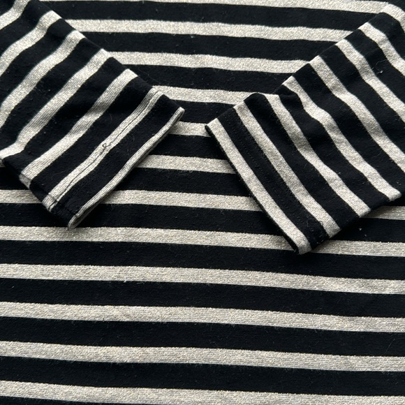 Cupcakes & Cashmere turtleneck - Picture 5 of 9